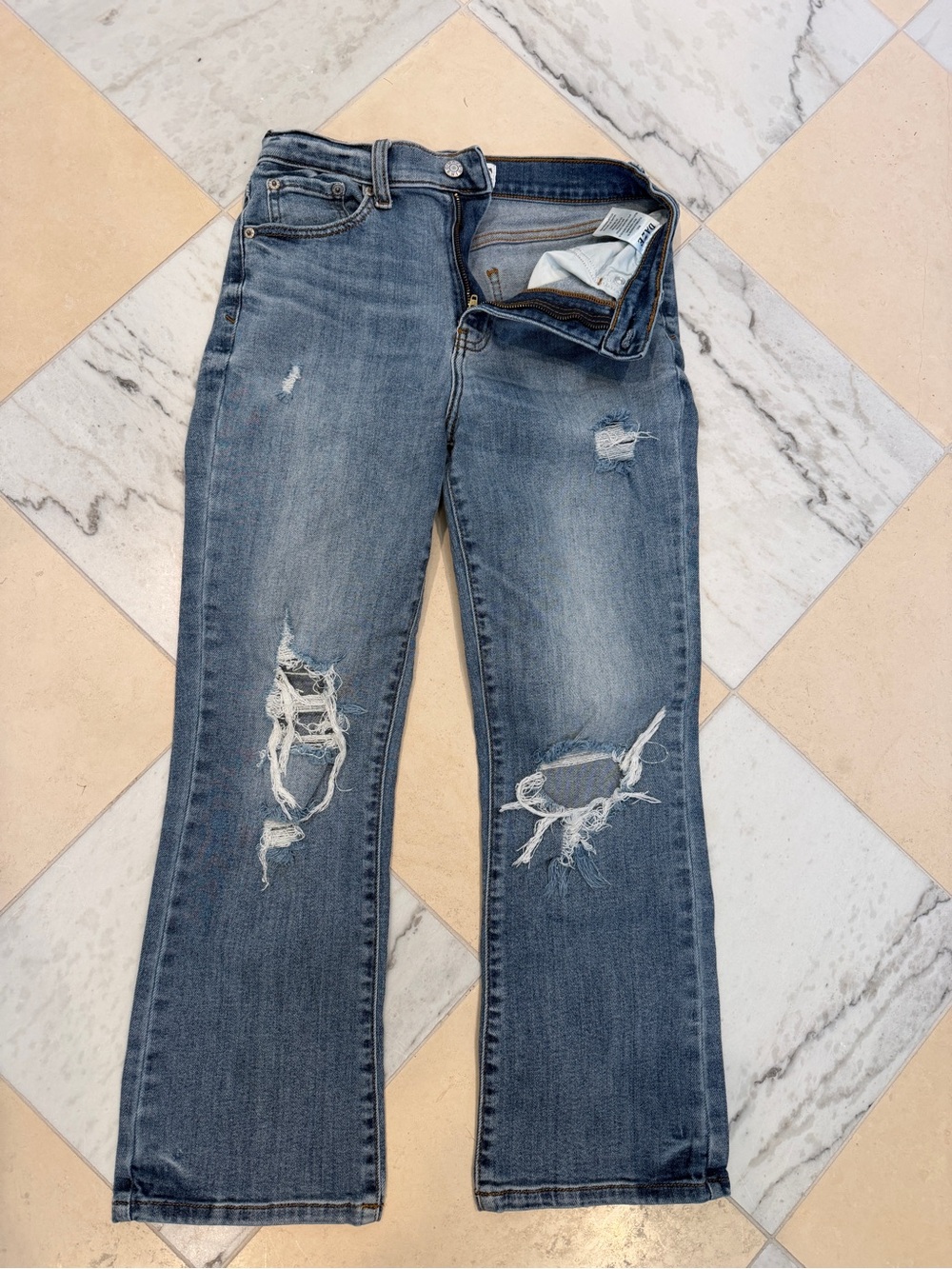 Daze Far Out Cropped Distressed Blue Jeans - Kick Flare Sz: 28